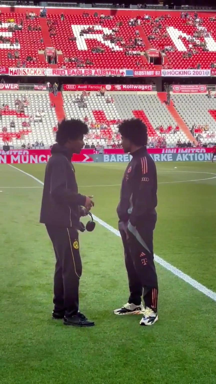 一模一樣的蓬蓬頭！一時(shí)分不清阿德耶米和格納布里了！